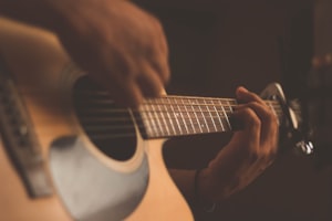 突然的自我吉他教学：从零开始轻松掌握经典歌曲